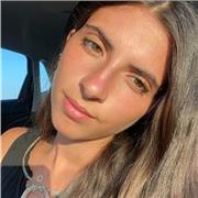 ragazza diplomata al Buzzi con il massimo dei voti, aiuto compiti in matematica livello intermedio e base, inglese livello avanzato